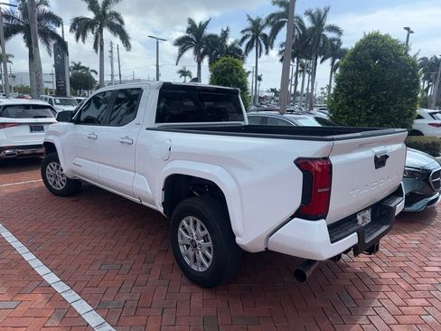 Used 2026 Toyota Tacoma SR5 RWD image 7
