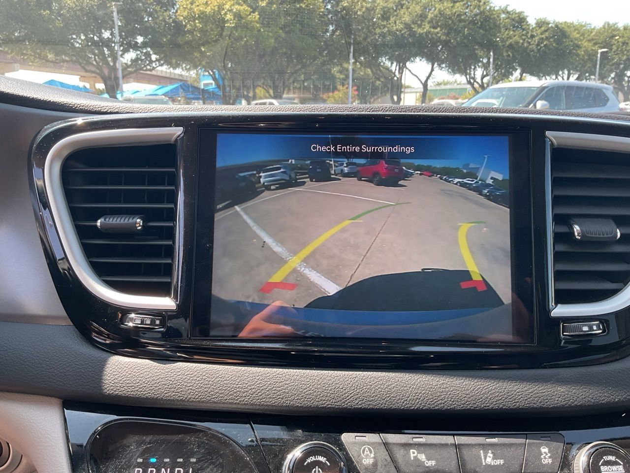 Used 2024 Chrysler Pacifica Touring-L FWD image 35
