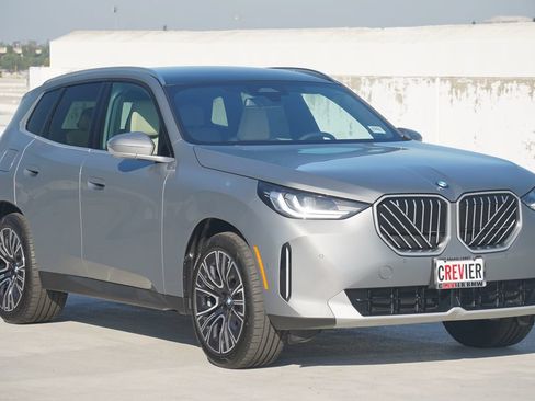 Used 2026 BMW X3 xDrive30i w/ Convenience Package AWD/4WD image 3