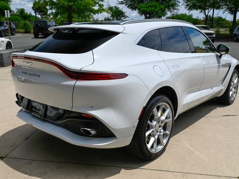 Used 2024 Aston Martin DBX AWD/4WD image 5