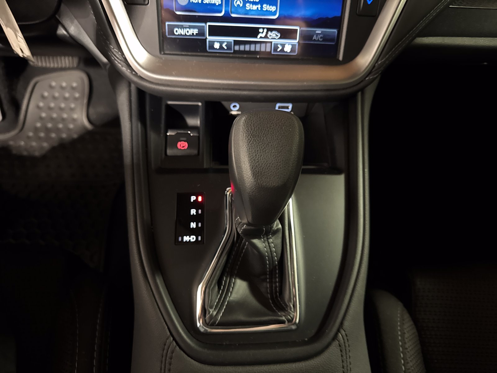 Used 2025 Subaru Outback AWD/4WD image 22