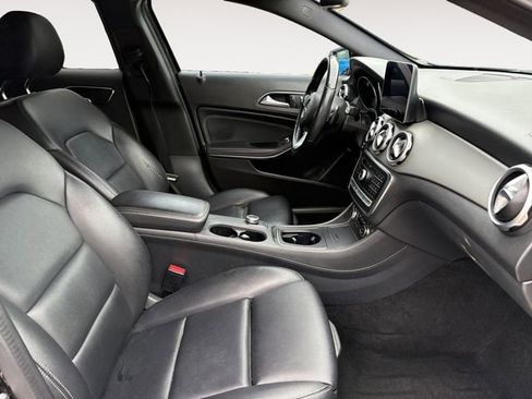 Used 2020 Mercedes-Benz GLA 250 4MATIC image 14