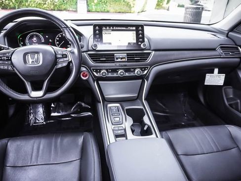 Used 2022 Honda Accord Touring image 18