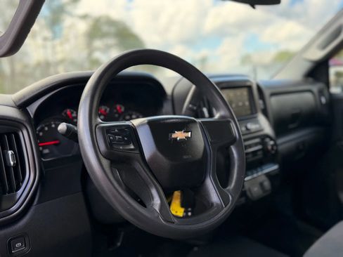Used 2019 Chevrolet Silverado 1500 Custom image 19