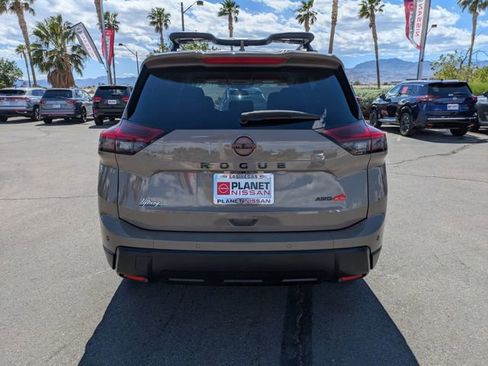 Certified 2025 Nissan Rogue SV AWD/4WD image 8