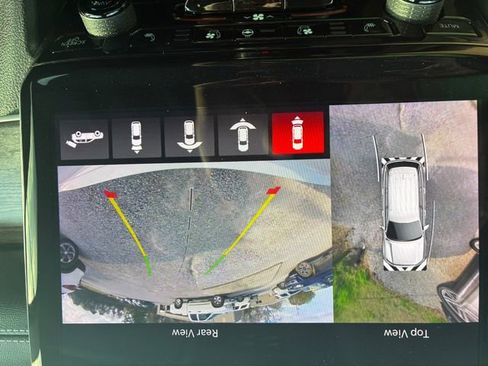 Used 2023 Jeep Grand Cherokee Limited w/ Luxury Tech Group II image 20