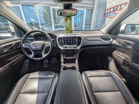 Used 2023 GMC Acadia SLT FWD image 15