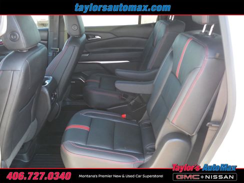 Used 2024 Chevrolet Traverse RS w/ LPO, Floor Liner Package AWD/4WD image 5