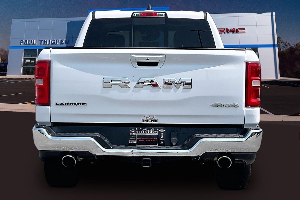Used 2025 RAM 1500 Laramie AWD/4WD image 6