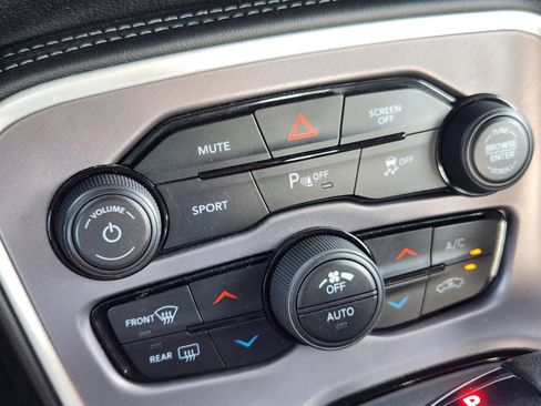 Used 2022 Dodge Challenger GT image 24