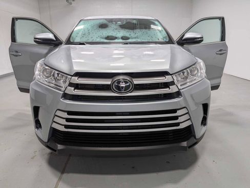 Used 2019 Toyota Highlander LE image 15