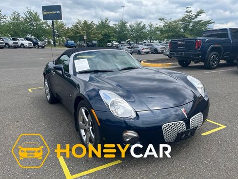 Used 2006 Pontiac Solstice Convertible w/ Premium Package RWD image 1