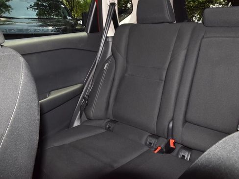 Used 2025 Nissan Rogue S FWD image 10