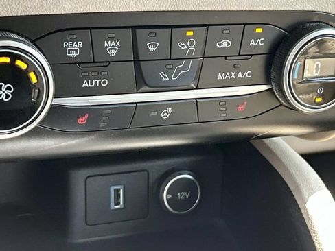 Used 2020 Ford Escape SEL AWD/4WD image 32