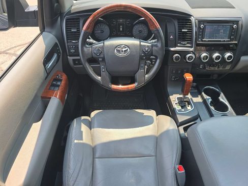 Used 2018 Toyota Sequoia Platinum AWD/4WD image 24