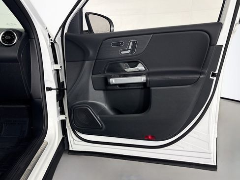 Used 2026 Mercedes-Benz GLB 250 image 23