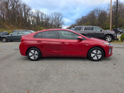 Used 2020 Hyundai Ioniq Blue image 4