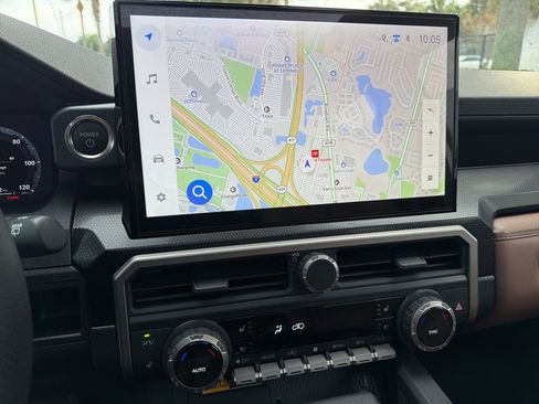 Used 2025 Toyota 4Runner Limited image 19