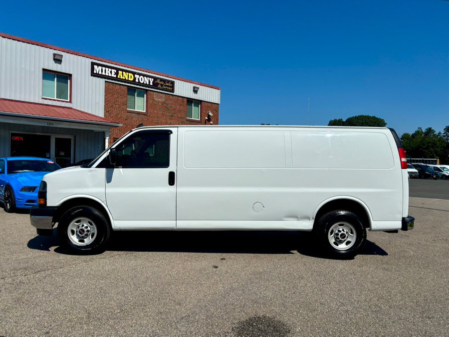 Used 2017 GMC Savana 2500 Extended RWD image 5