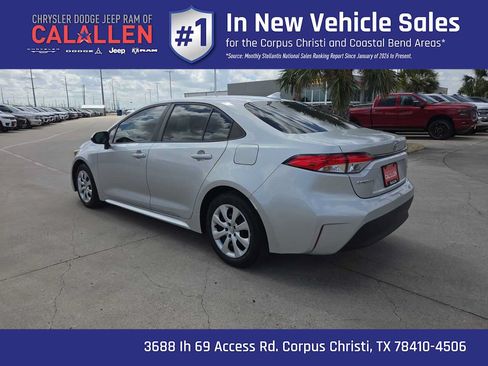 Used 2024 Toyota Corolla LE FWD image 12