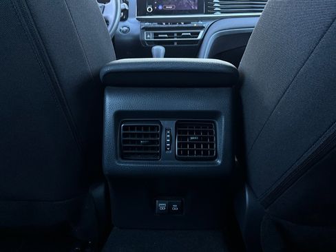 Used 2025 Toyota Camry LE image 12