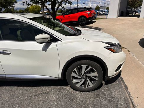 Used 2017 Nissan Murano Platinum w/ Platinum Technology Package AWD/4WD image 3