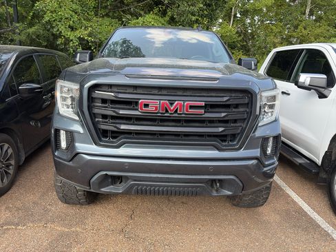 Used 2019 GMC Sierra 1500 Elevation w/ Elevation Value Package AWD/4WD image 2