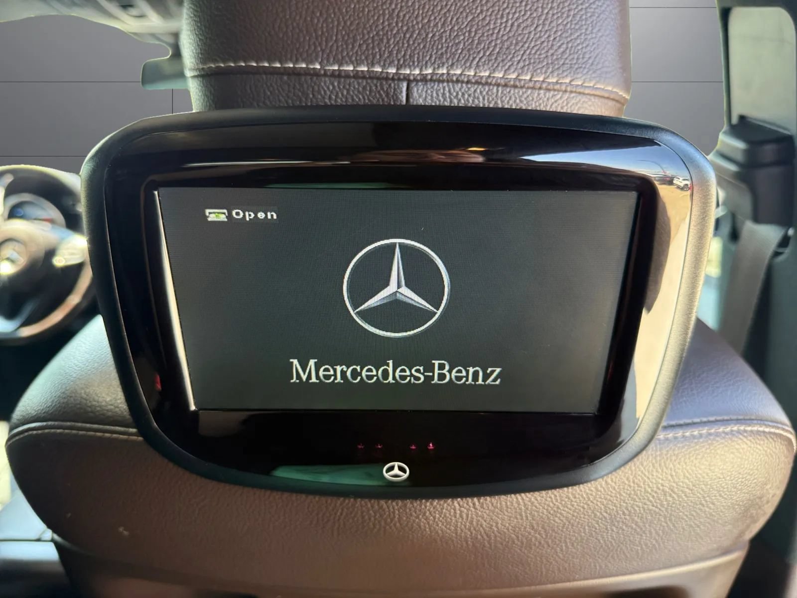 Used 2017 Mercedes-Benz GLS 450 4MATIC image 23