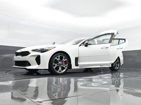 Used 2018 Kia Stinger GT AWD/4WD image 32