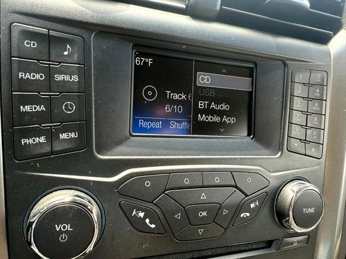 Used 2018 Ford Fusion SE image 12