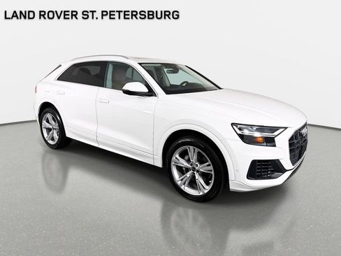 Used 2022 Audi Q8 Premium Plus image 4