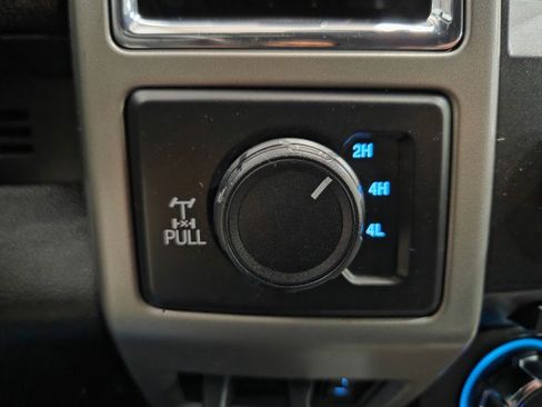 Used 2017 Ford F250 Lariat w/ Lariat Value Package image 50