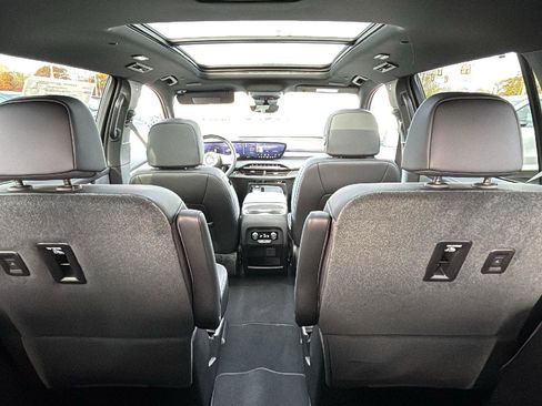 New 2026 Buick Enclave Sport Touring w/ Super Cruise Package image 31