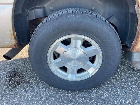 Used 2006 GMC Yukon XL SLT w/ SLT Preferred Equipment Group image 13