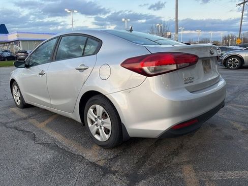Used 2017 Kia Forte LX image 5