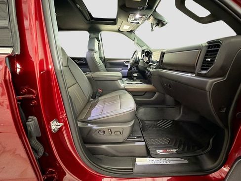 Used 2025 Chevrolet Silverado 1500 High Country w/ Technology Package image 32