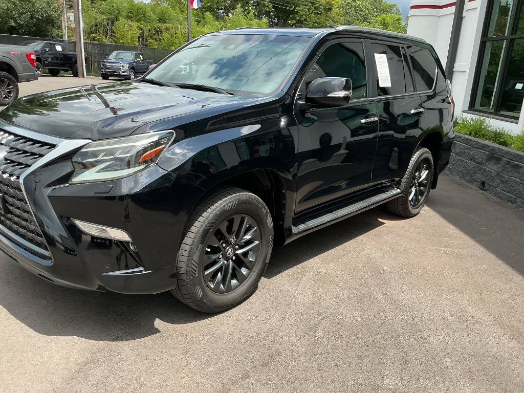Used 2022 Lexus GX 460 Premium w/ Premium Package AWD/4WD image 3