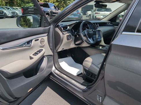 Used 2023 INFINITI QX50 Luxe AWD/4WD image 17