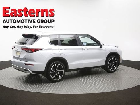 Used 2024 Mitsubishi Outlander SE AWD/4WD image 41