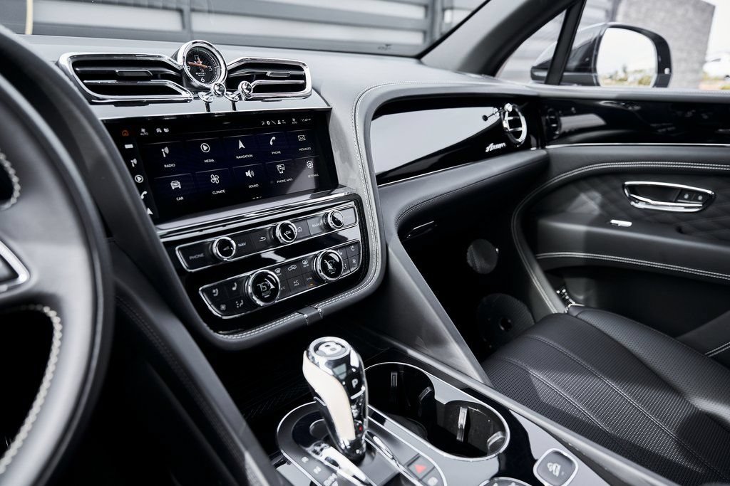 Used 2023 Bentley Bentayga Extended Wheelbase AWD/4WD image 67