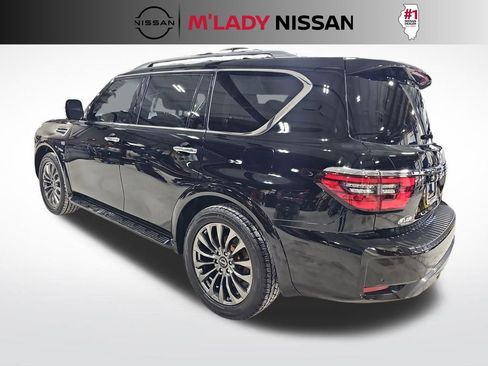 Used 2022 Nissan Armada Platinum image 5
