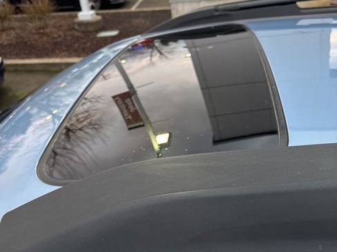 Used 2010 Subaru Outback 3.6R Limited w/ Popular Equipment Group 1B image 5