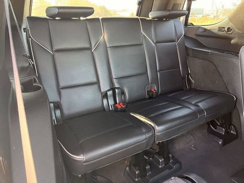 Certified 2023 Cadillac Escalade Premium Luxury image 29