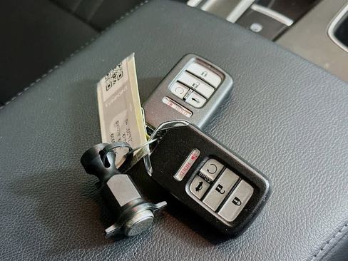 Used 2018 Honda Accord Touring image 22