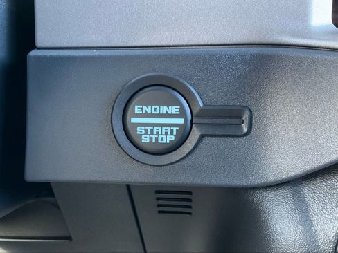 New 2025 Ford Bronco Outer Banks w/ Sasquatch Package image 27