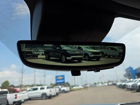 New 2026 Chevrolet Suburban High Country RWD image 24