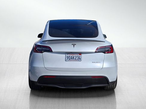 Used 2022 Tesla Model Y Performance AWD/4WD image 5