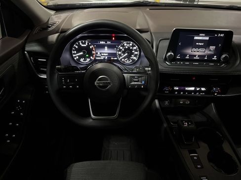 Used 2021 Nissan Rogue SV FWD image 11