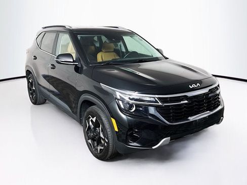 Certified 2024 Kia Seltos EX AWD/4WD image 3
