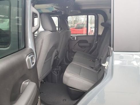 New 2026 Jeep Gladiator Sport image 7